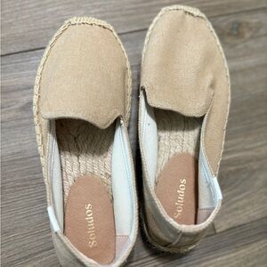 Soludos Cream Flats US 6